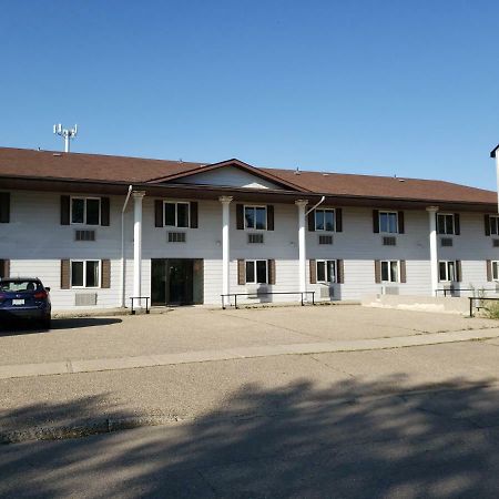 Tower Inn Estevan Ngoại thất bức ảnh