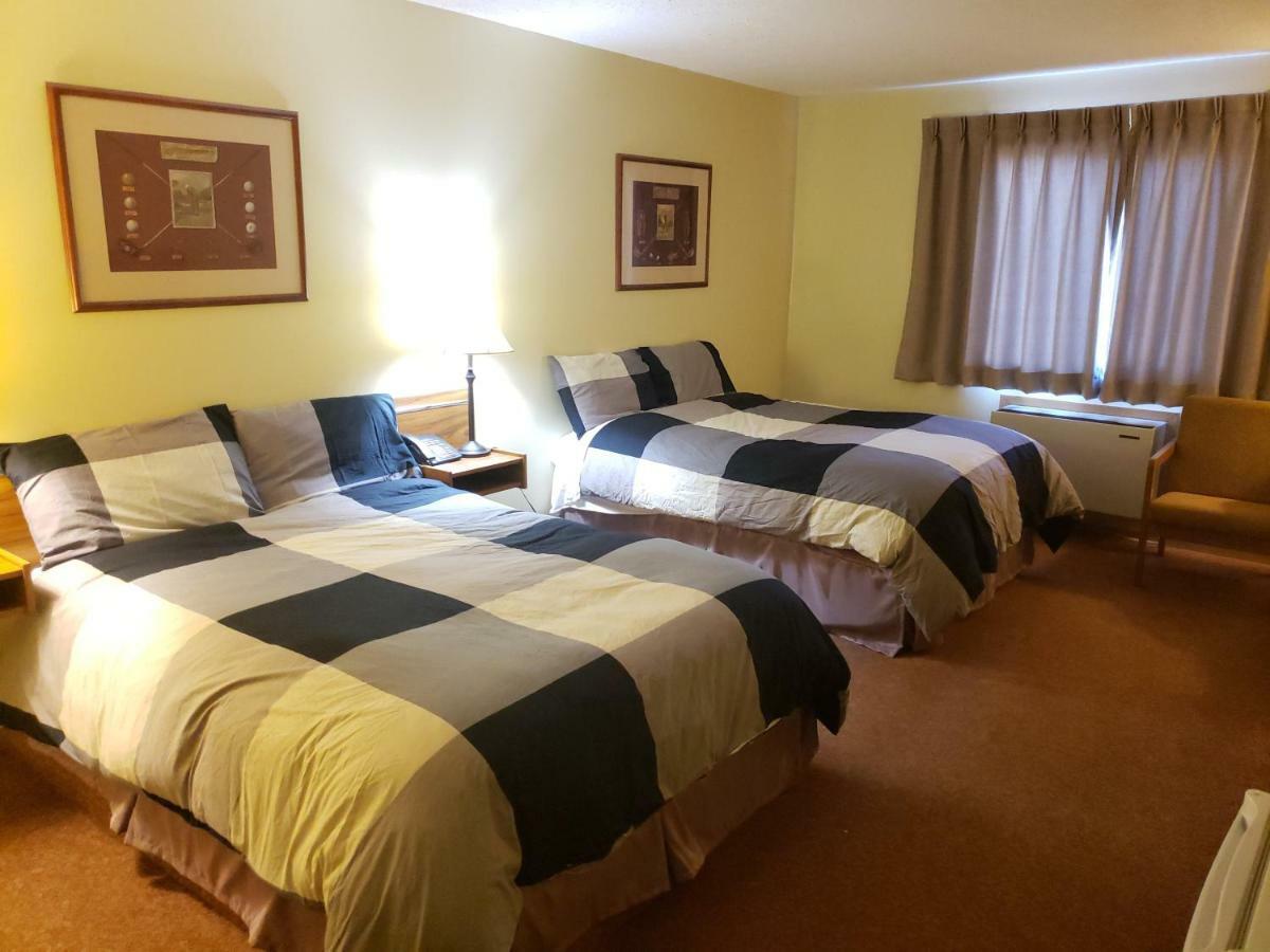Tower Inn Estevan Ngoại thất bức ảnh