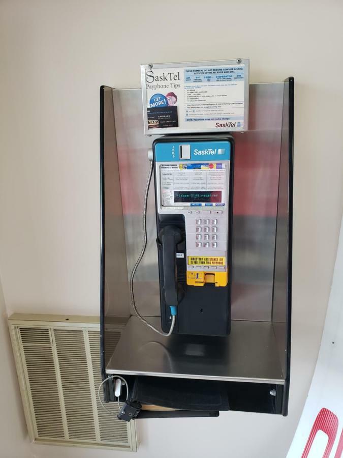 Tower Inn Estevan Ngoại thất bức ảnh